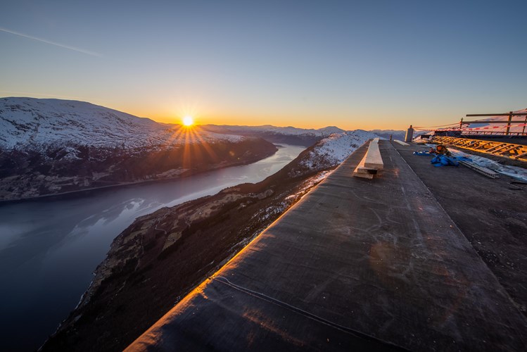 Derbigum belegg på alle bygg ved Hoven Skylift, Loen, Stryn kommune for HS-Bygg AS